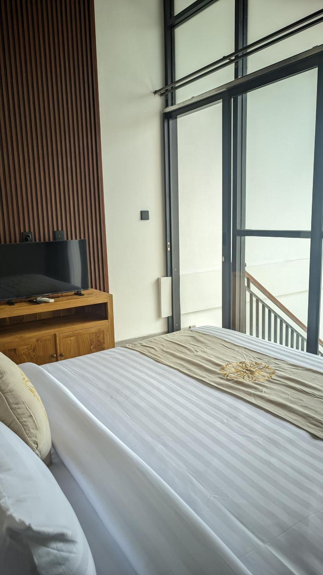 Sujiwa Ubud Hotel & Villa Exterior photo