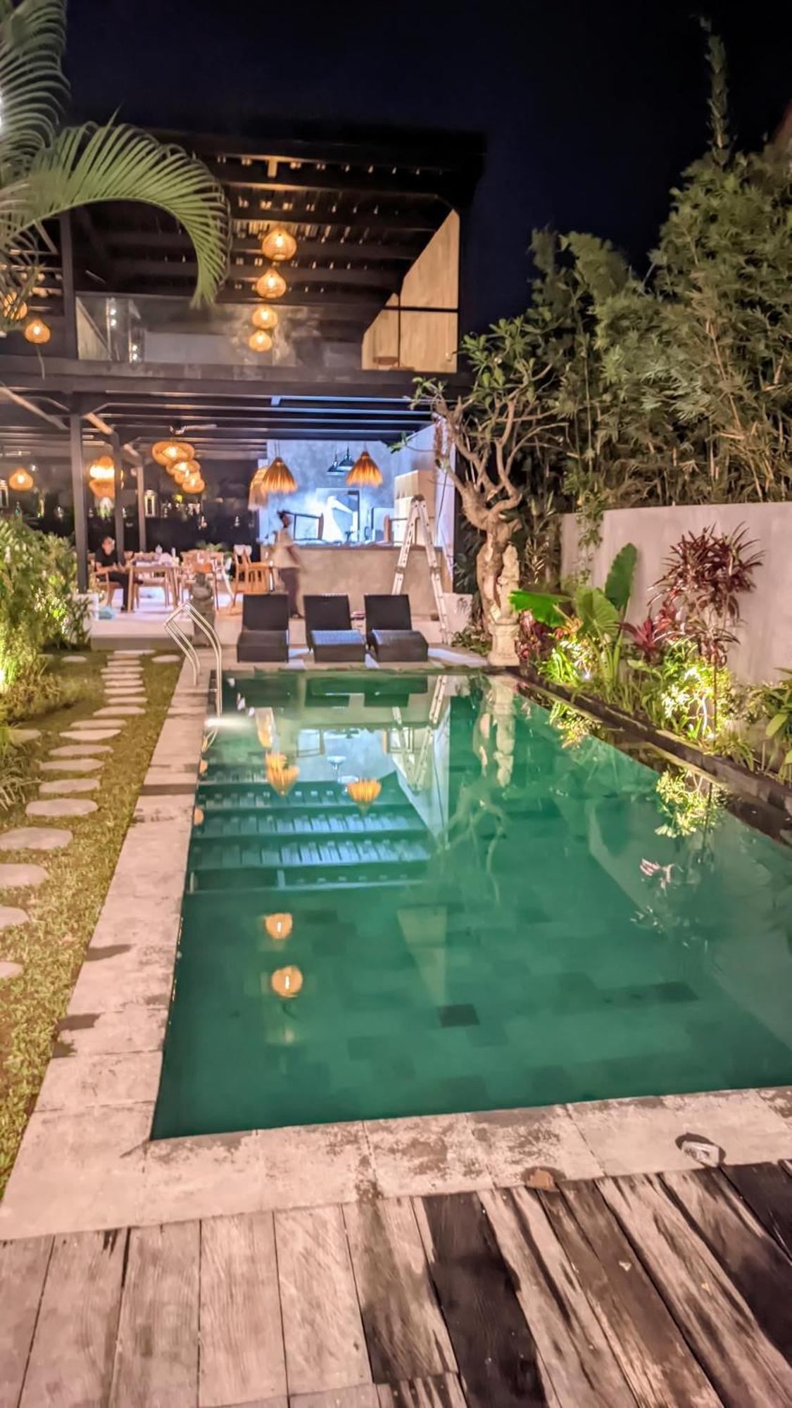 Sujiwa Ubud Hotel & Villa Exterior photo