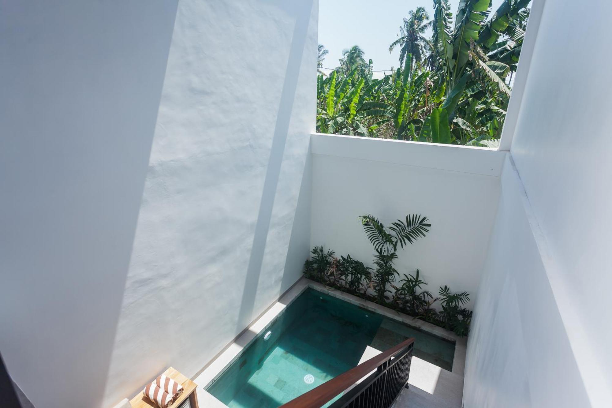 Sujiwa Ubud Hotel & Villa Exterior photo